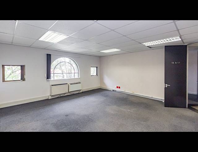 640M² OFFICE TO LET IN HYDE PARK